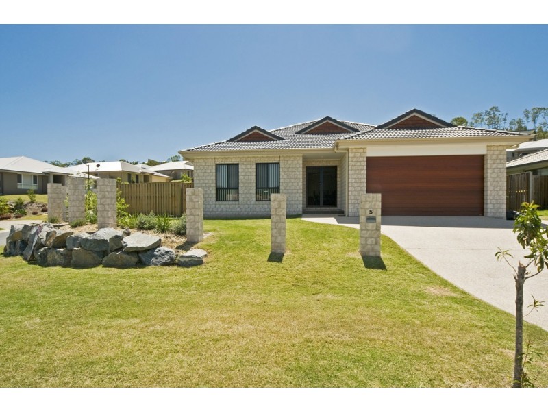 Pacific Pines QLD 4211