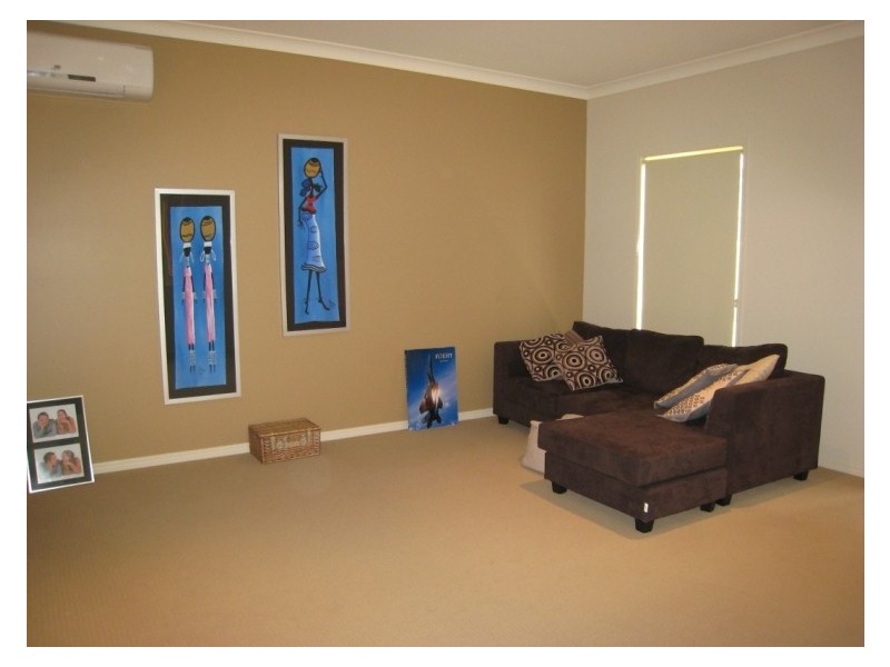 25 Greendragon Crescent, Upper Coomera QLD 4209