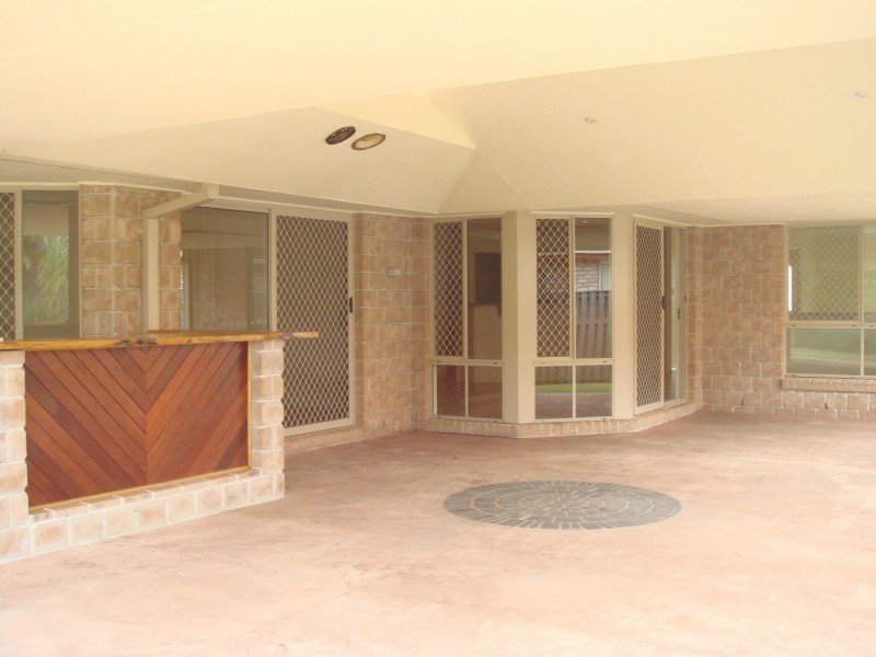 Pacific Pines QLD 4211