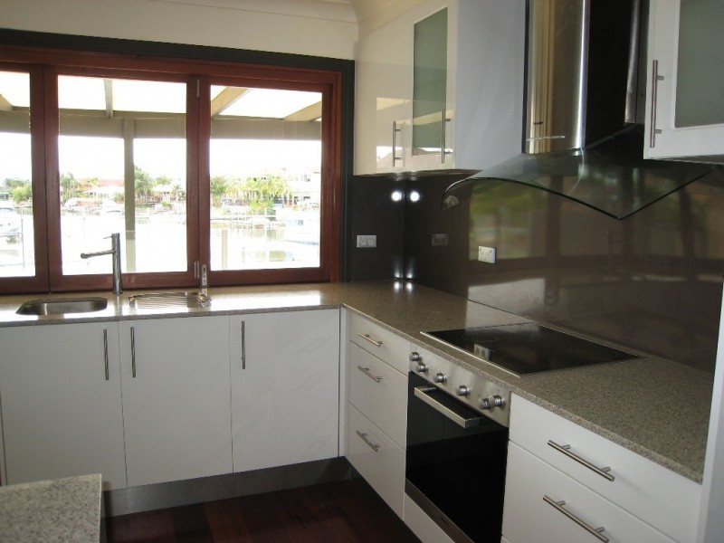 Paradise Point QLD 4216