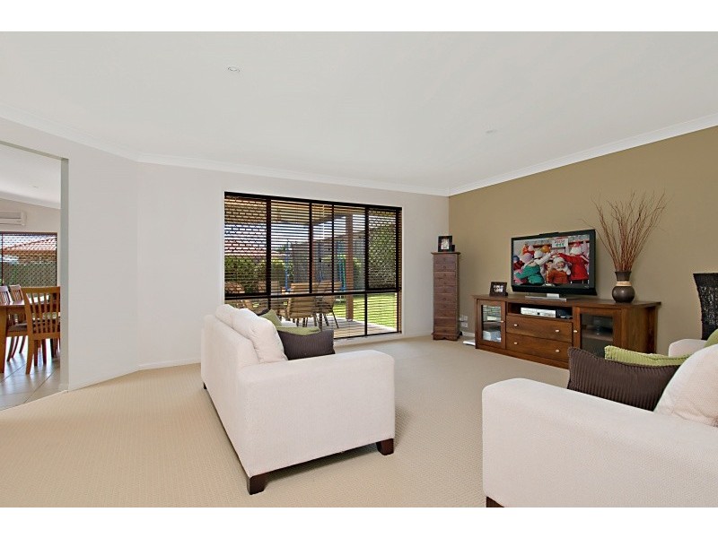 Pacific Pines QLD 4211