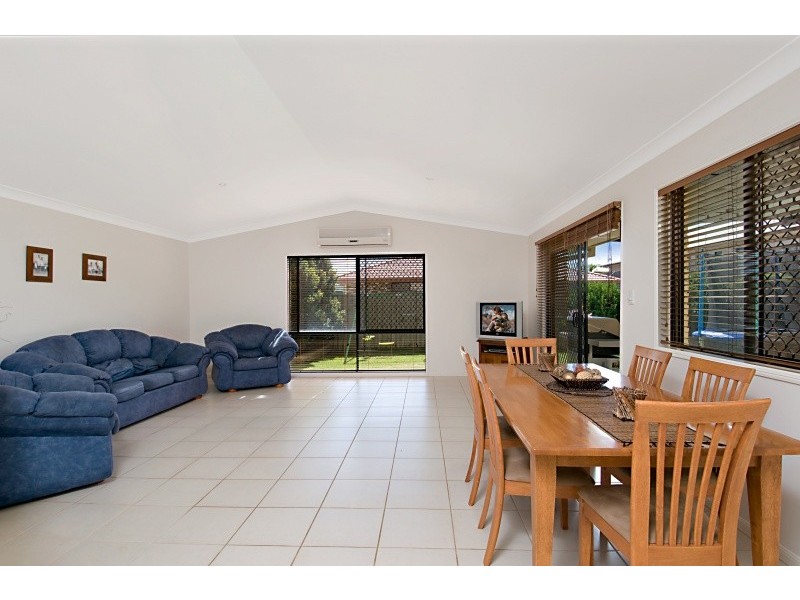 Pacific Pines QLD 4211