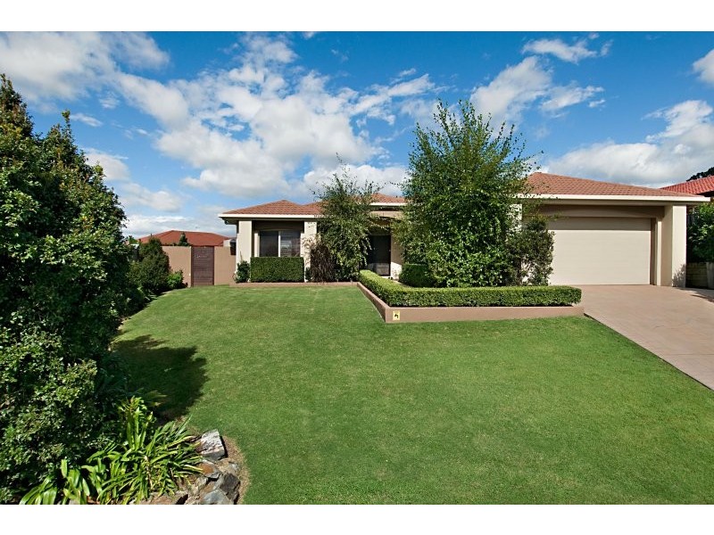 Pacific Pines QLD 4211