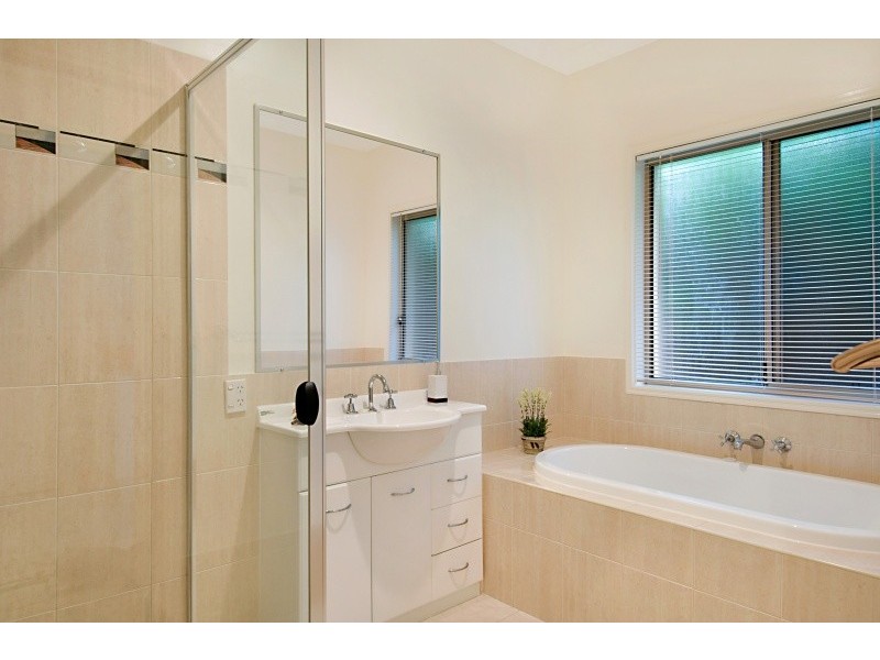 Pacific Pines QLD 4211