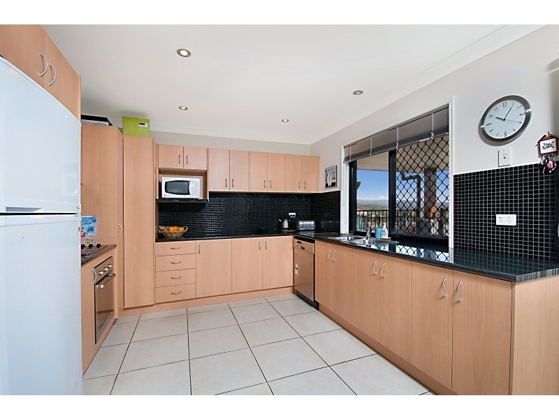 Pacific Pines QLD 4211