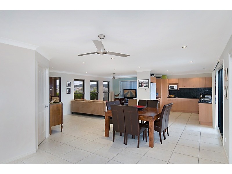Pacific Pines QLD 4211