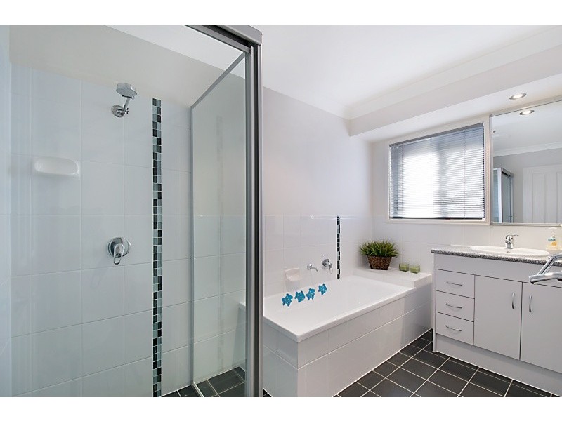 Pacific Pines QLD 4211