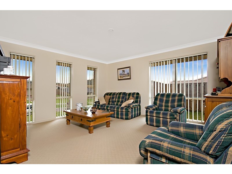 Pacific Pines QLD 4211