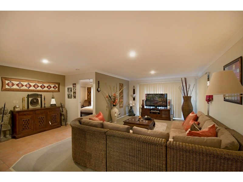 Pacific Pines QLD 4211