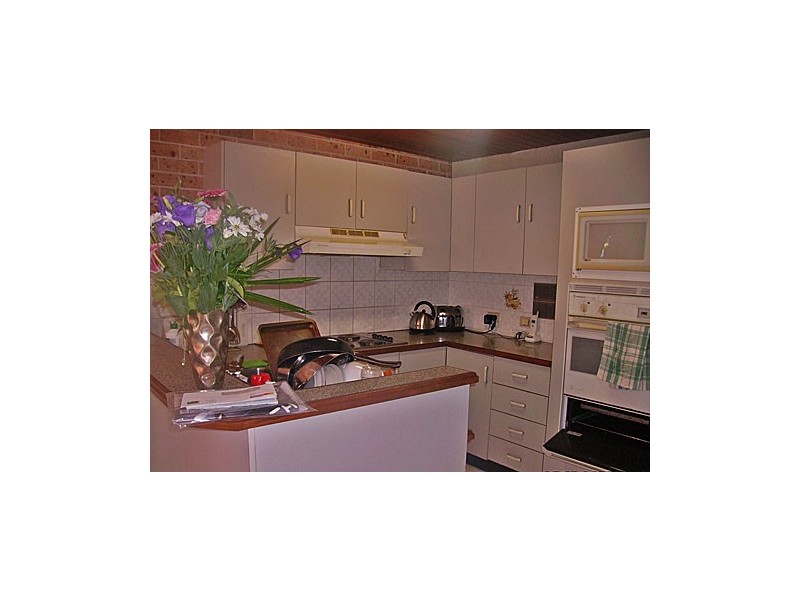 10A-B Tallowood Crescent, Bossley Park NSW 2176