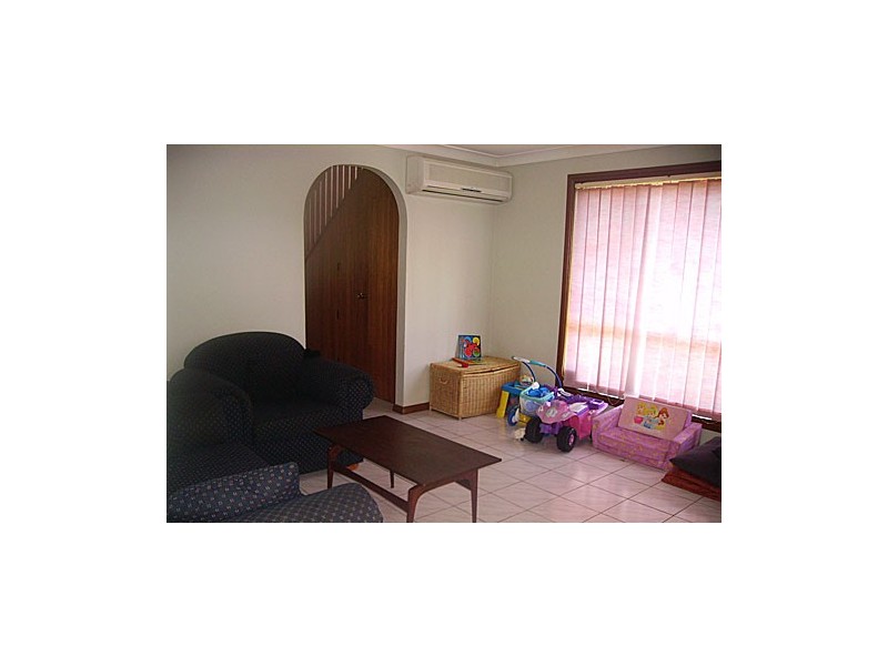 10A-B Tallowood Crescent, Bossley Park NSW 2176