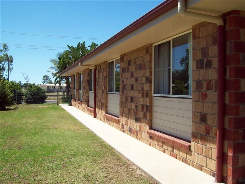 2 Hensler Street, Goondiwindi QLD 4390
