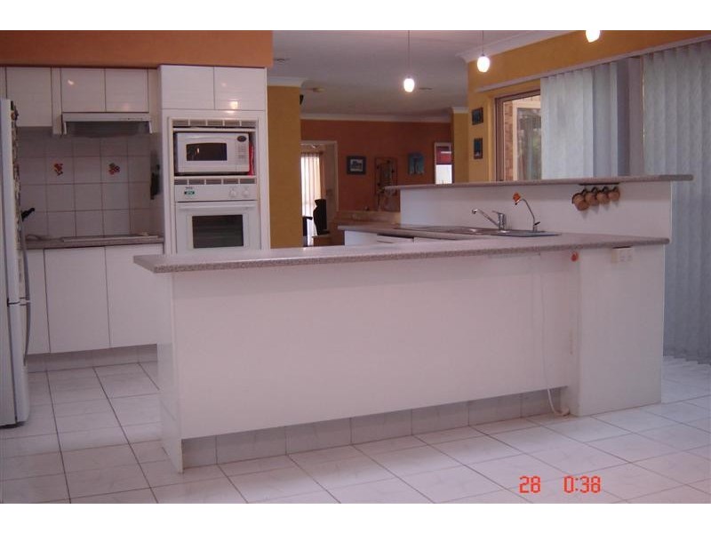 18 Carrum Court, Robina QLD 4226