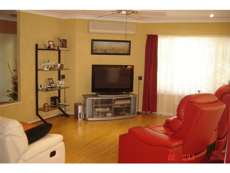 18 Carrum Court, Robina QLD 4226