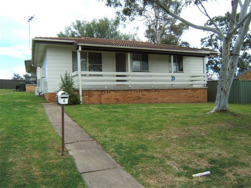 4 Dangar Place, Muswellbrook NSW 2333