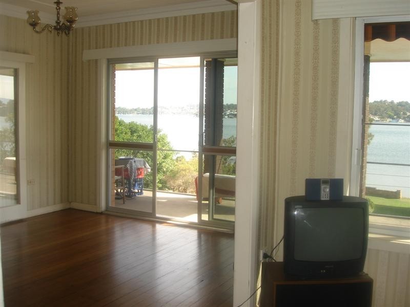 60 Sealand Road, Fishing Point NSW 2283