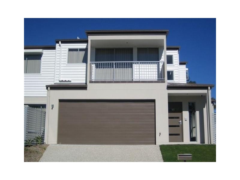 42 Careel Close, Helensvale QLD 4212