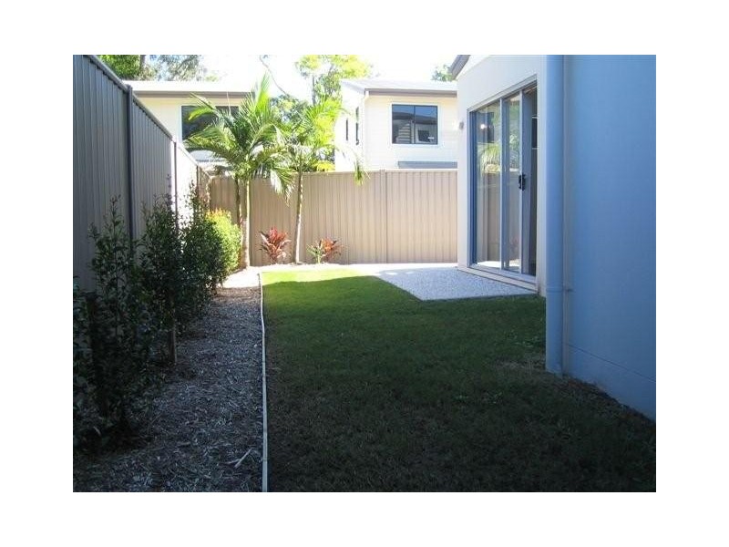 42 Careel Close, Helensvale QLD 4212