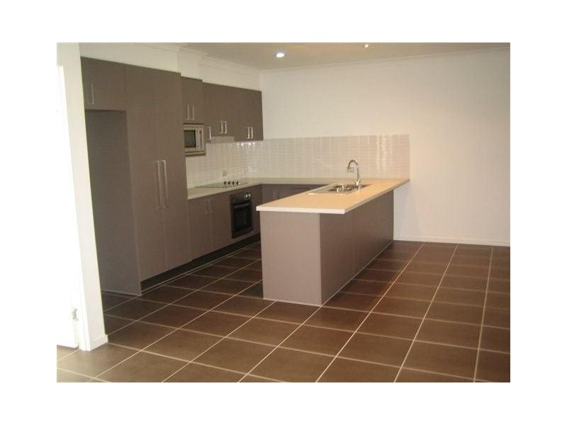 42 Careel Close, Helensvale QLD 4212