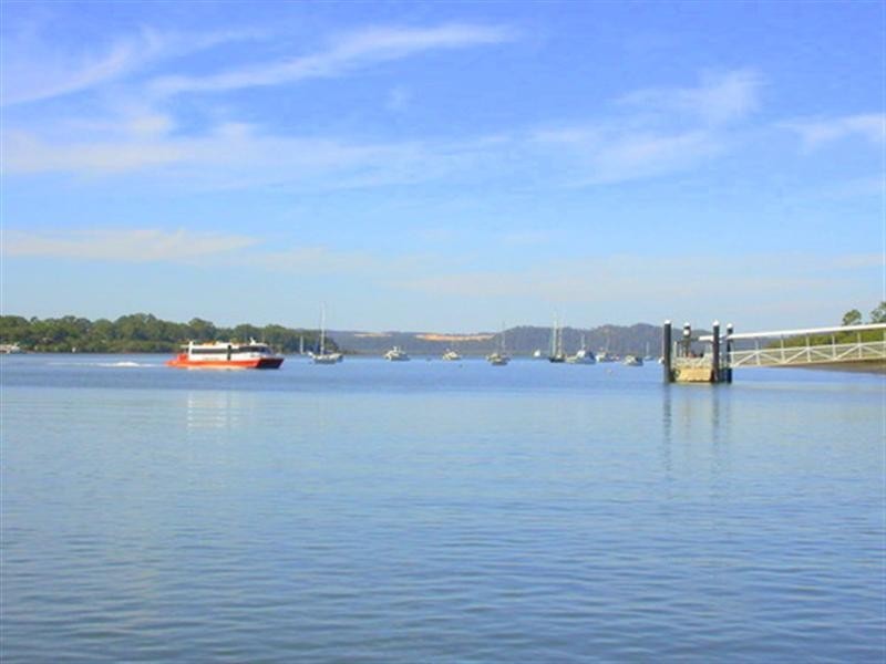 21 Florence Street, Macleay Island QLD 4184