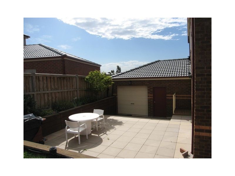 2 Honeyeater Court, Tarneit VIC 3029