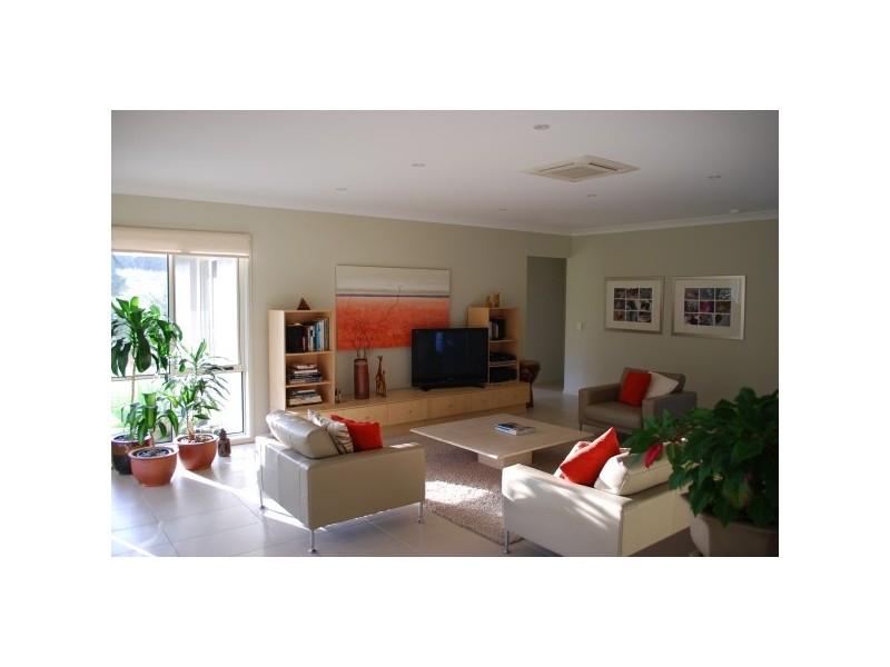 37 Andrews Way, Coolangatta NSW 2535