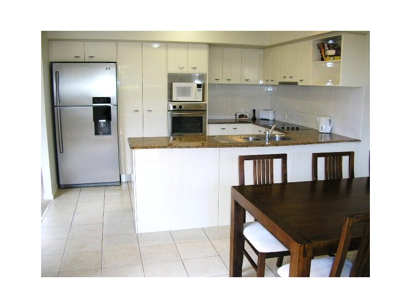 480 Christine Avenue, Varsity Lakes QLD 4227