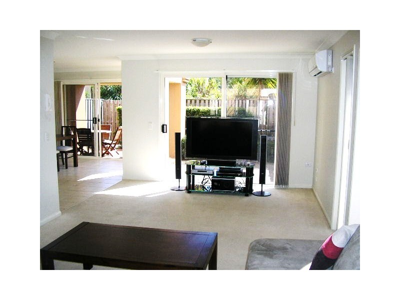 480 Christine Avenue, Varsity Lakes QLD 4227