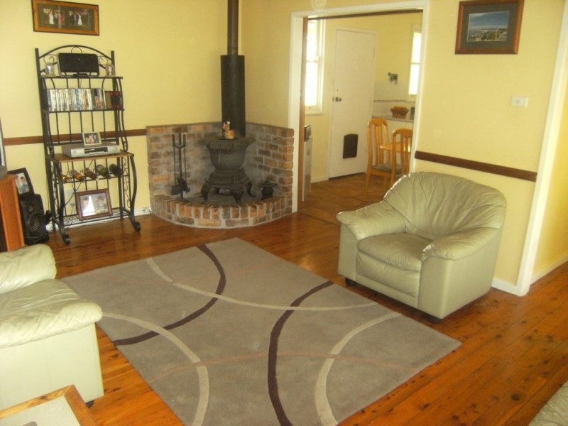 24 Earl Street, Holmesville NSW 2286