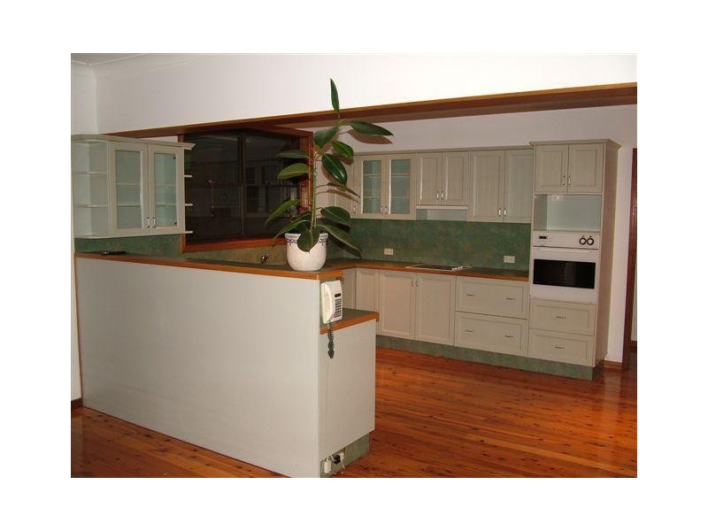 16 Russell Avenue, Valley Heights NSW 2777