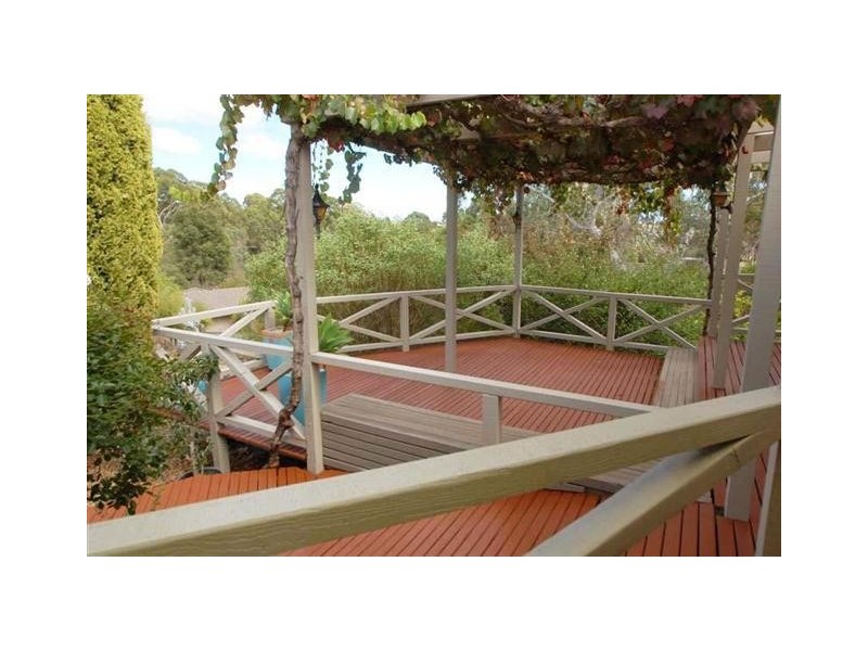 35 Glendale Ave, Flagstaff Hill SA 5159