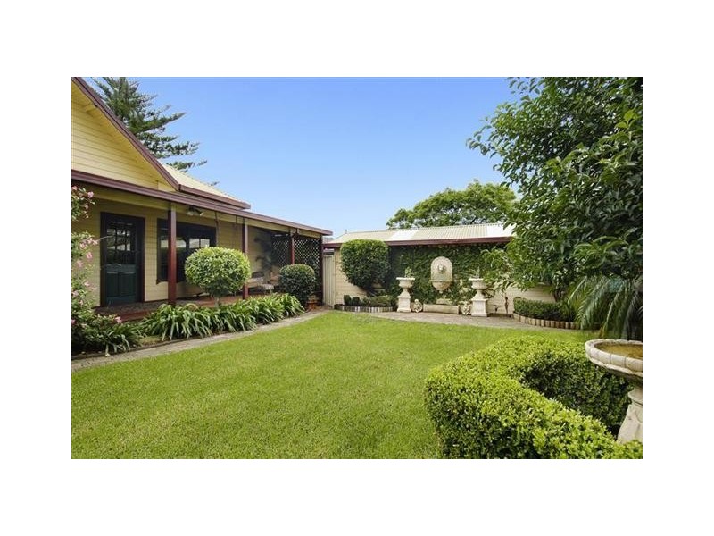 17 Warwick Parade, Castle Hill NSW 2154