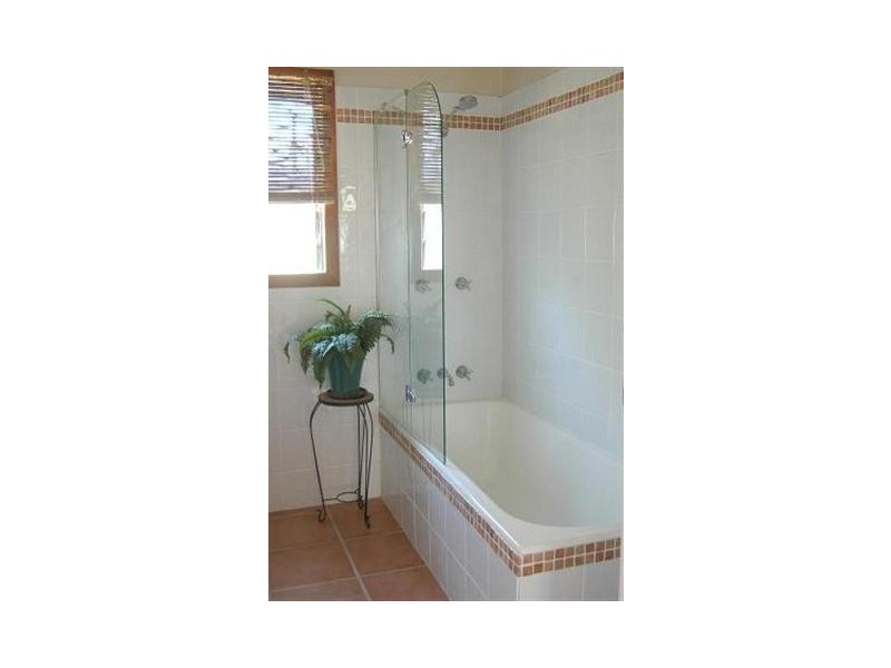 11 Bremer, Churchill QLD 4305