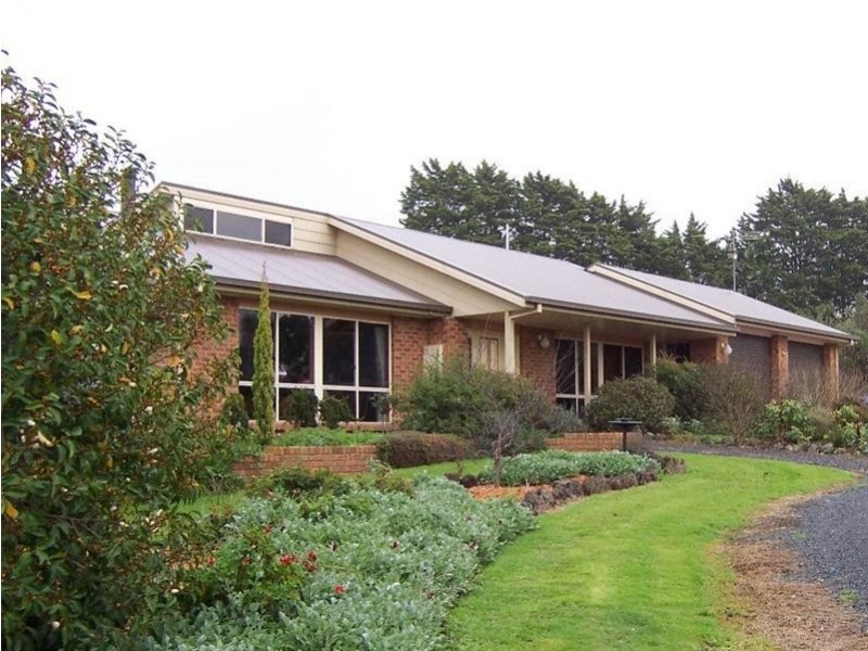 11 Sherwood Court, Drouin VIC 3818