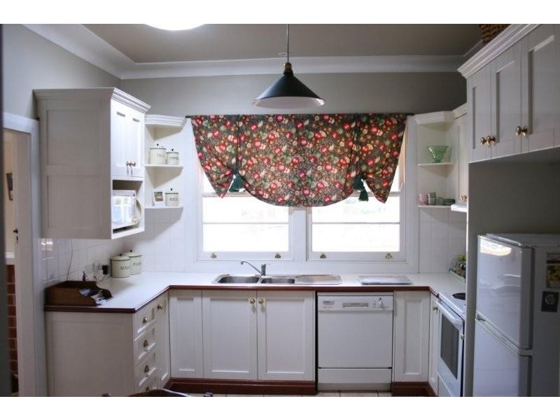 24 Levien Avenue, Tamworth NSW 2340