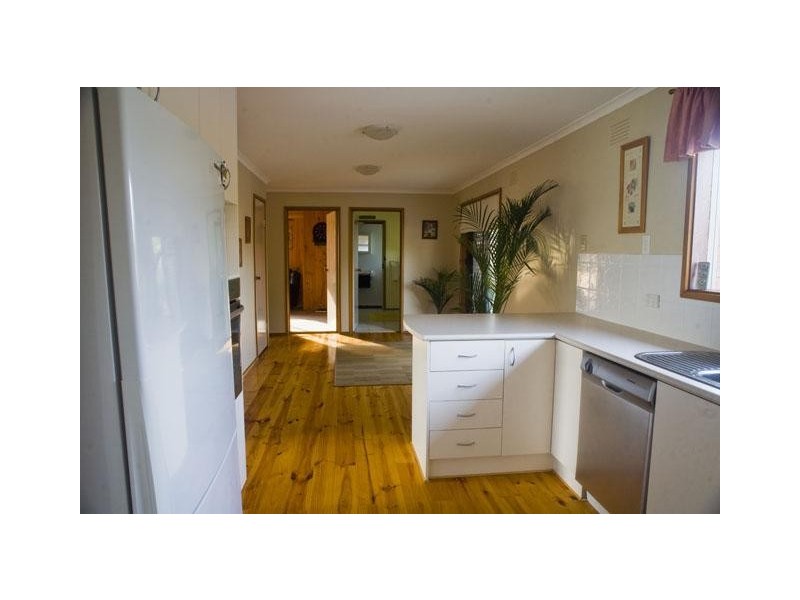 2 Earlston Square, Berwick VIC 3806