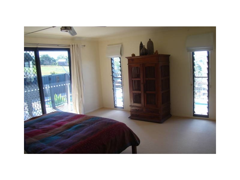 1 Henderson Place, Modanville NSW 2480