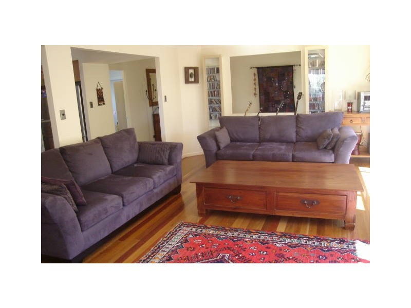 1 Henderson Place, Modanville NSW 2480