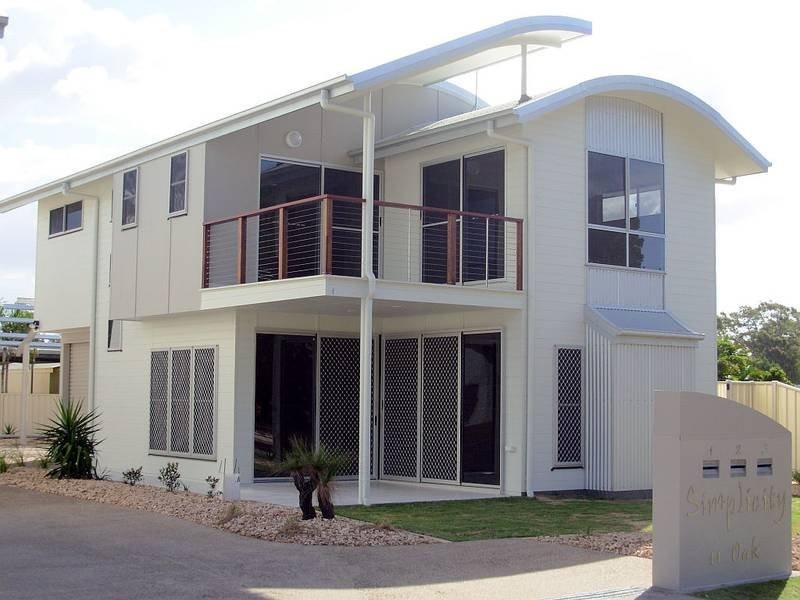 1/11 Oak Street, Woodgate QLD 4660