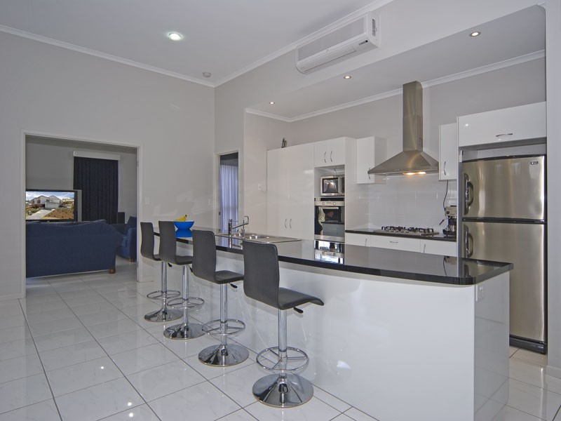 10 Waterhousia Crescent, Brookwater QLD 4300