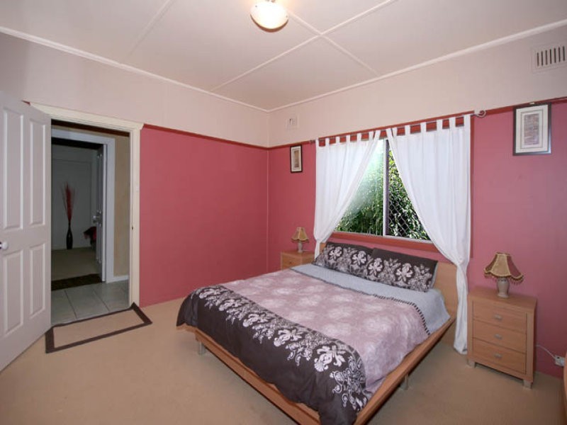 1 Freeman Road, Heathcote NSW 2233