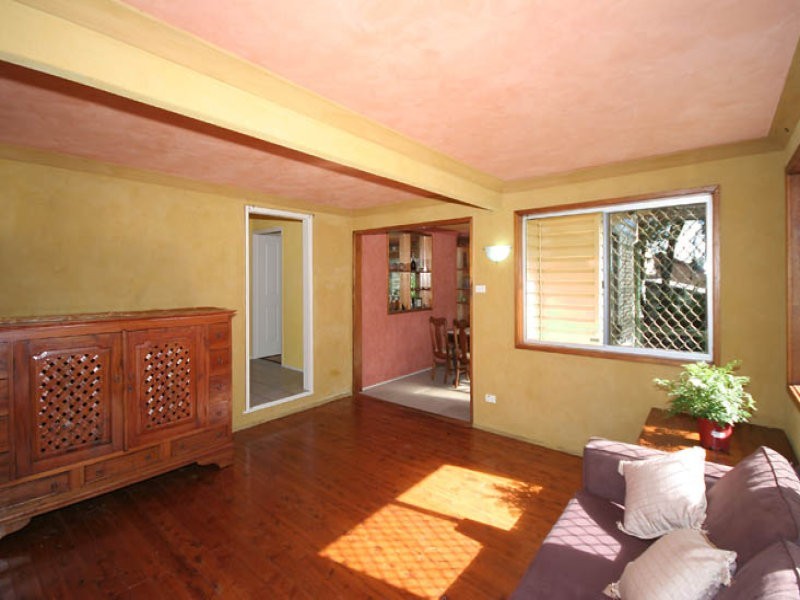 1 Freeman Road, Heathcote NSW 2233