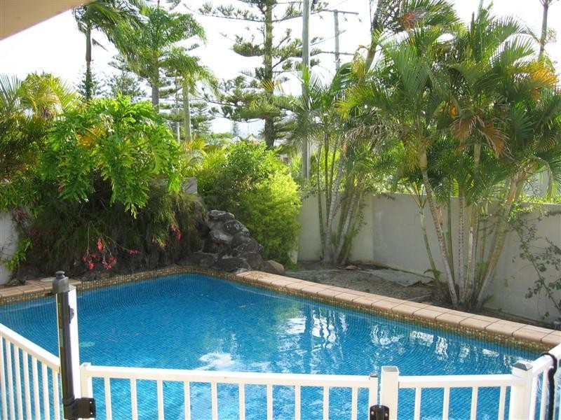 30 Brindisi Avenue, Isle Of Capri QLD 4217