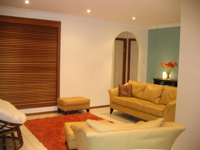 18 Pollywoodside Drive, Altona Meadows VIC 3028