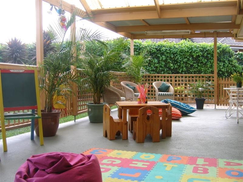 18 Pollywoodside Drive, Altona Meadows VIC 3028