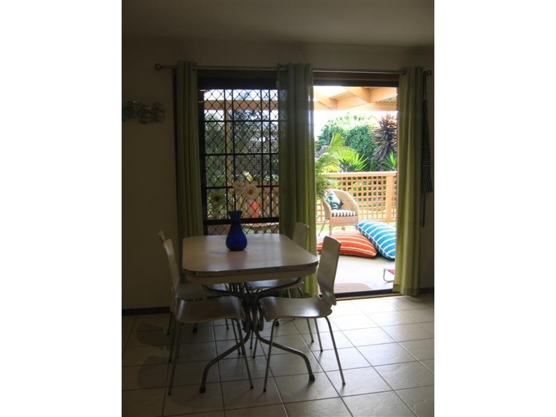 18 Pollywoodside Drive, Altona Meadows VIC 3028