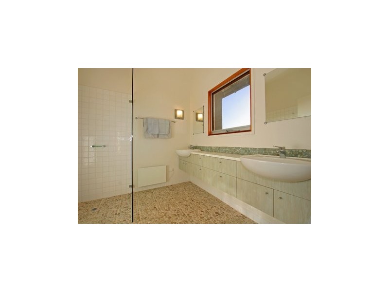 225 Gwenmarlin Road, Flinders VIC 3929