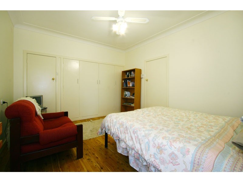 37 Byrarong Avenue, Mangerton NSW 2500