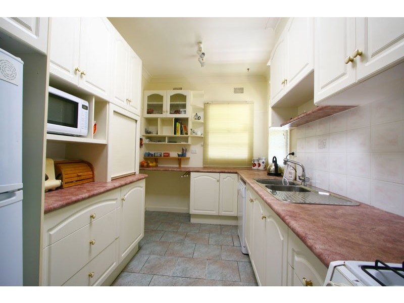 37 Byrarong Avenue, Mangerton NSW 2500