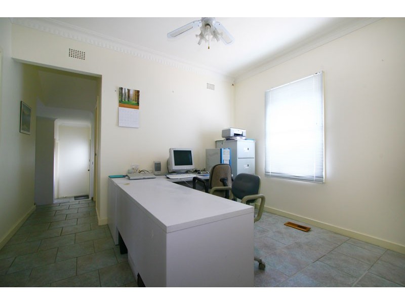 37 Byrarong Avenue, Mangerton NSW 2500